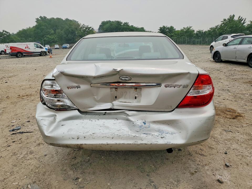 2004 TOYOTA CAMRY LE — Фото 6 из 12