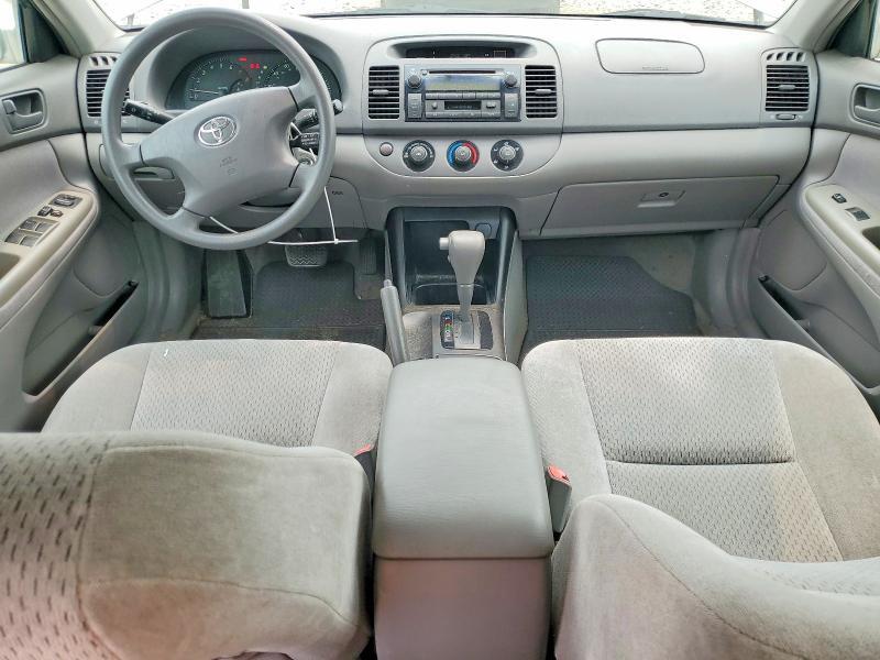 2004 TOYOTA CAMRY LE — Фото 8 из 12
