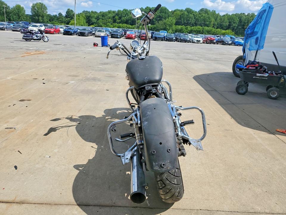 1HFSC3701YA201084 2000 HONDA VT1100 photo no. 4