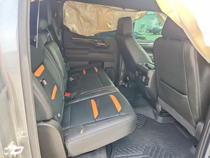 2026 GMC SIERRA K1500 AT4 — Фото 10 из 12