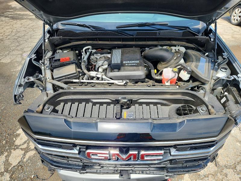 2026 GMC SIERRA K1500 AT4 — Фото 11 из 12