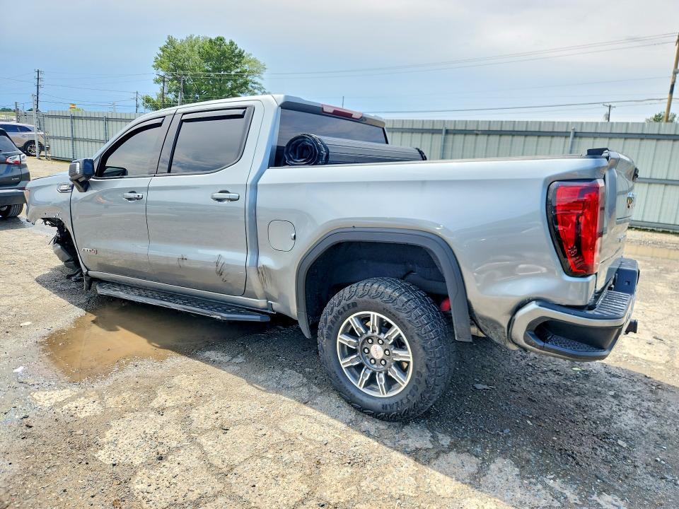 2026 GMC SIERRA K1500 AT4 — Фото 2 из 12