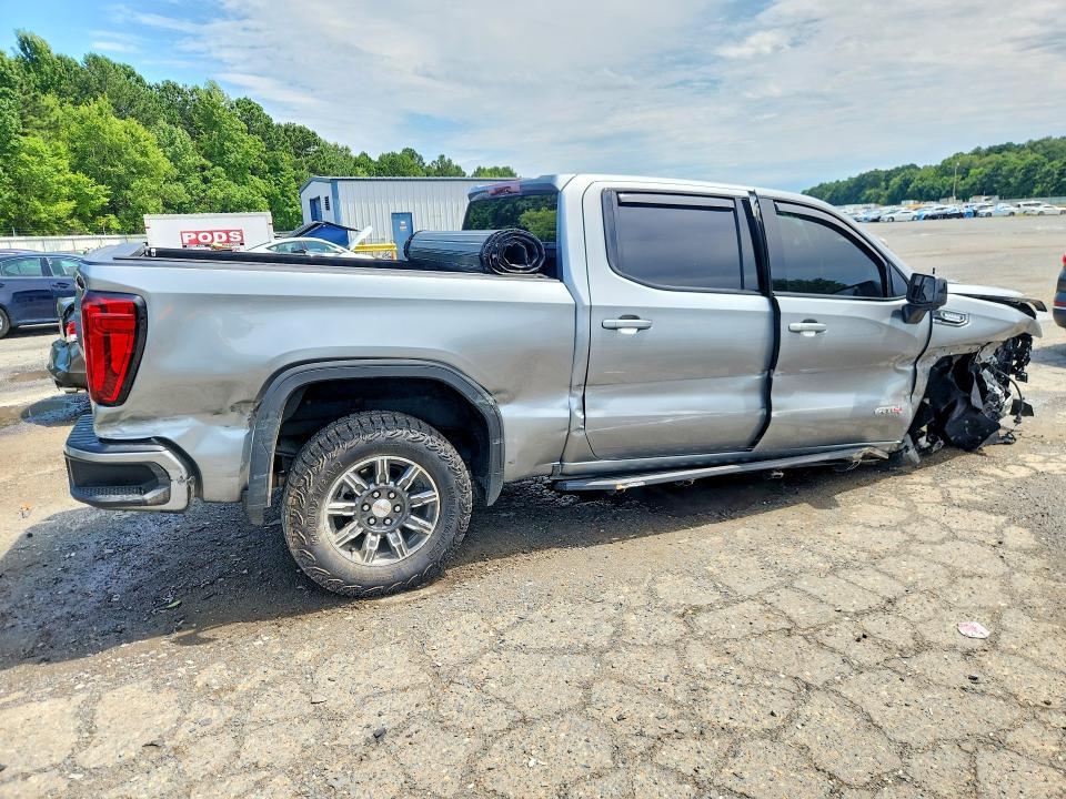 2026 GMC SIERRA K1500 AT4 — Фото 3 из 12
