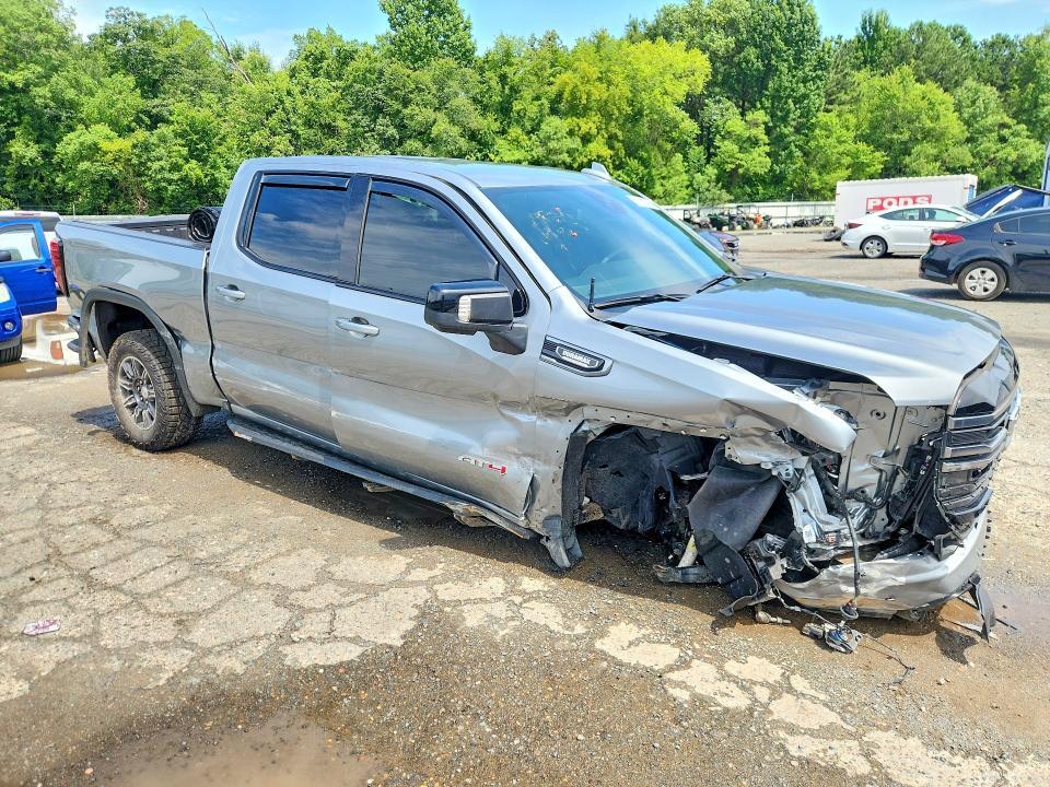 2026 GMC SIERRA K1500 AT4 — Фото 4 из 12