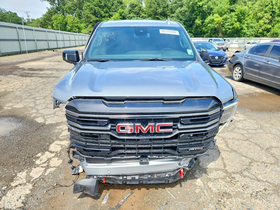2026 GMC SIERRA K1500 AT4 — Фото 5 из 12
