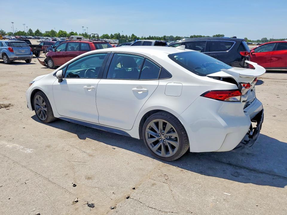 2025 TOYOTA COROLLA SE — Фото 2 из 12