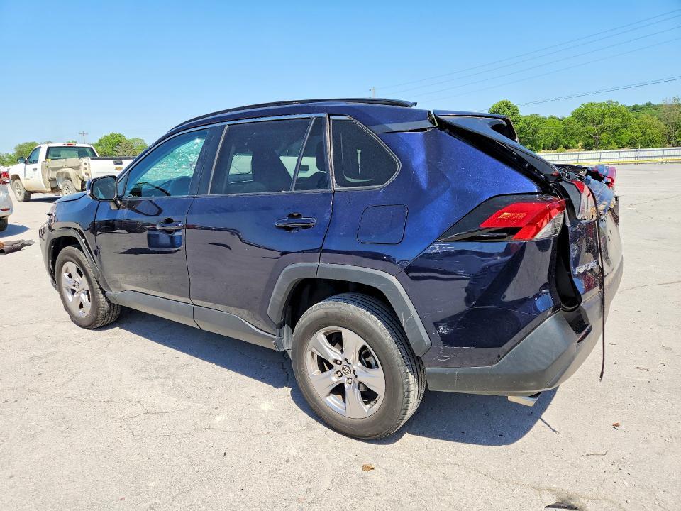 2022 TOYOTA RAV4 XLE — Фото 2 из 13