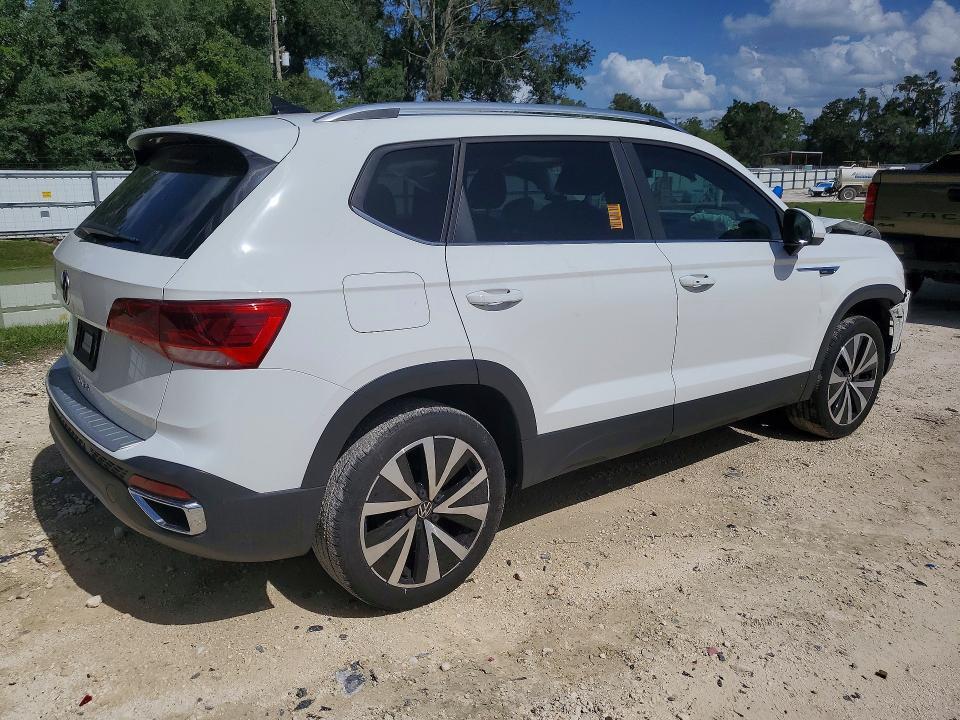 2022 VOLKSWAGEN TAOS SE — Фото 3 из 13