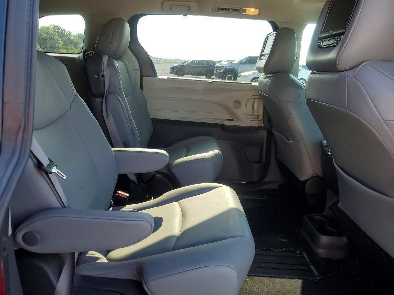 5TDYRKEC5NS077782 2022 TOYOTA SIENNA photo no. 11