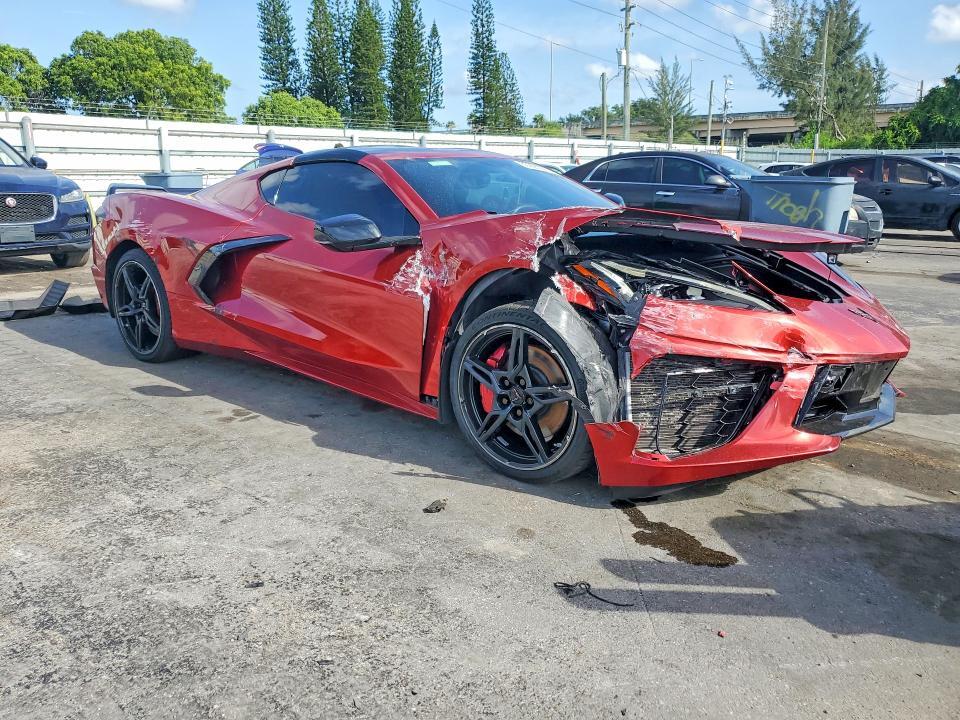 2021 CHEVROLET CORVETTE STINGRAY 2LT — Фото 4 из 12