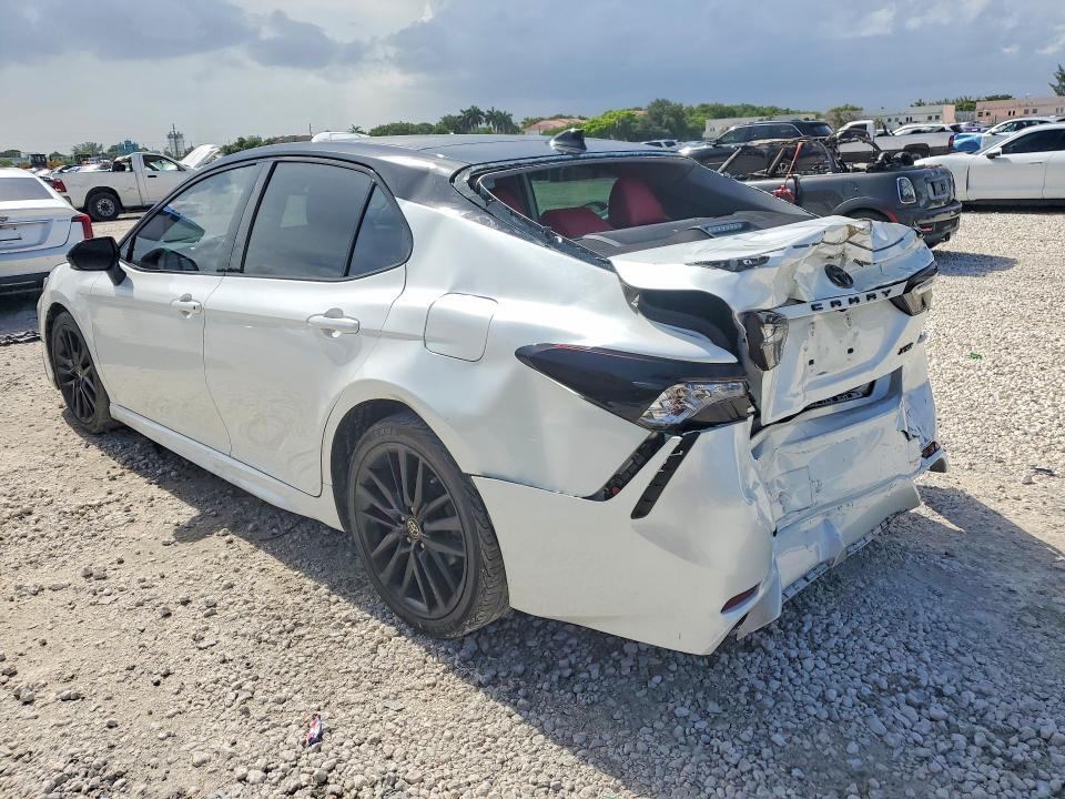 2021 TOYOTA CAMRY XSE — Фото 2 из 13