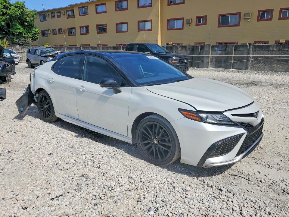 2021 TOYOTA CAMRY XSE — Фото 4 из 13