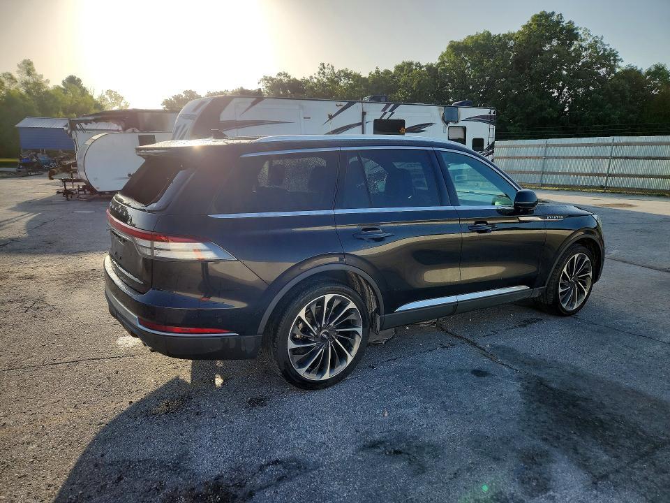 5LM5J7XC3LGL17383 2020 LINCOLN AVIATOR photo no. 3