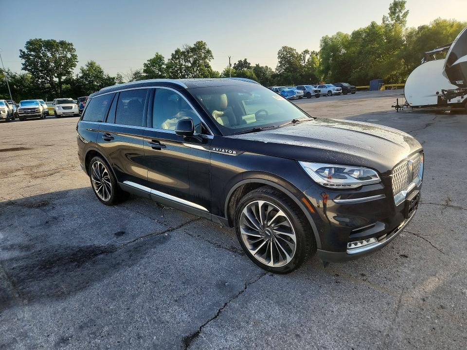 5LM5J7XC3LGL17383 2020 LINCOLN AVIATOR photo no. 4