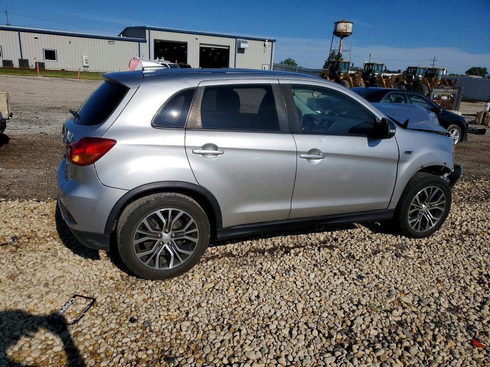 2019 MITSUBISHI OUTLANDER SPORT ES — Фото 3 из 13
