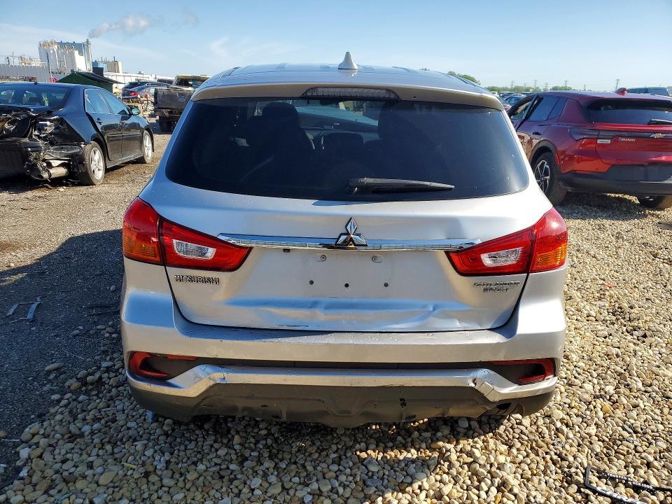 2019 MITSUBISHI OUTLANDER SPORT ES — Фото 6 из 13