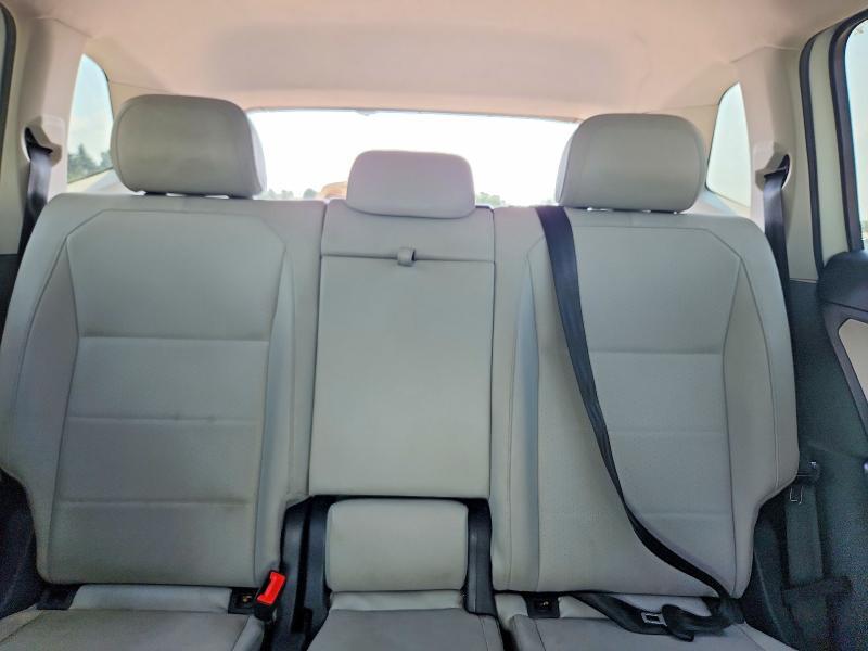 3VV2B7AX4JM140334 2018 VOLKSWAGEN TIGUAN photo no. 10