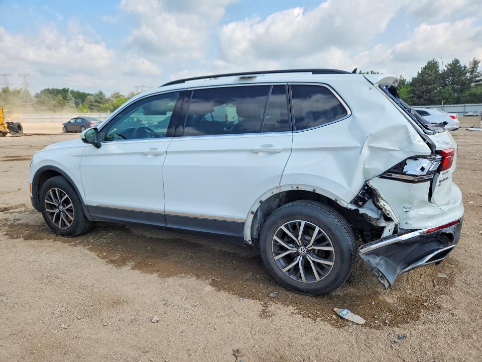 3VV2B7AX4JM140334 2018 VOLKSWAGEN TIGUAN photo no. 2