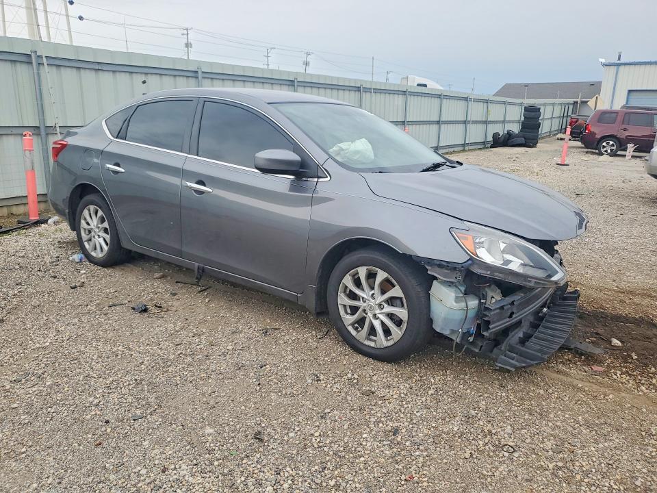 3N1AB7AP4JL624264 2018 NISSAN SENTRA photo no. 4