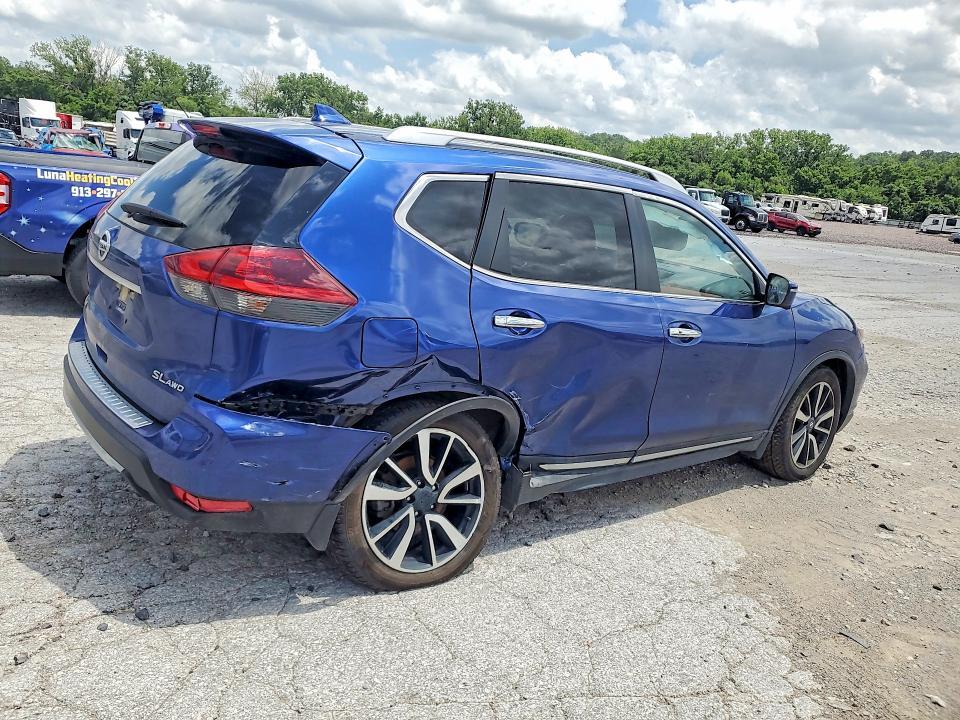 2018 NISSAN ROGUE SL — Фото 3 из 13