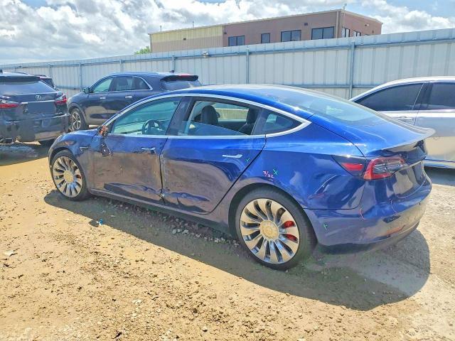2018 TESLA MODEL 3 — Фото 2 из 12