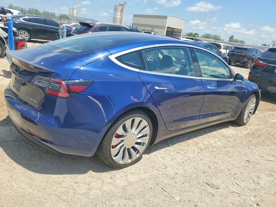 2018 TESLA MODEL 3 — Фото 3 из 12