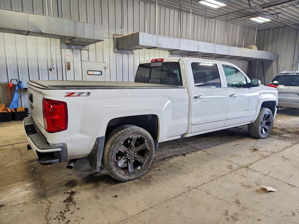 3GCUKSEJ2HG130068 2017 CHEVROLET SILVERADO photo no. 3