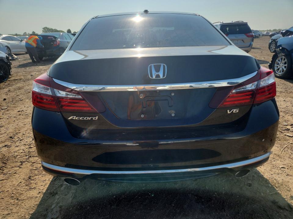 1HGCR3F83HA009106 2017 HONDA ACCORD photo no. 11