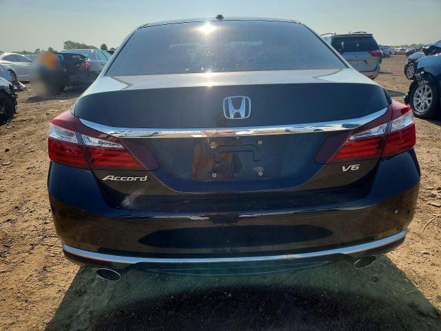 1HGCR3F83HA009106 2017 HONDA ACCORD photo no. 12