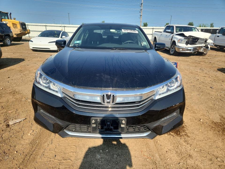1HGCR3F83HA009106 2017 HONDA ACCORD photo no. 9