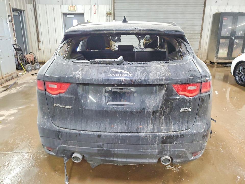 2017 JAGUAR F-PACE PREMIUM — Фото 6 из 12