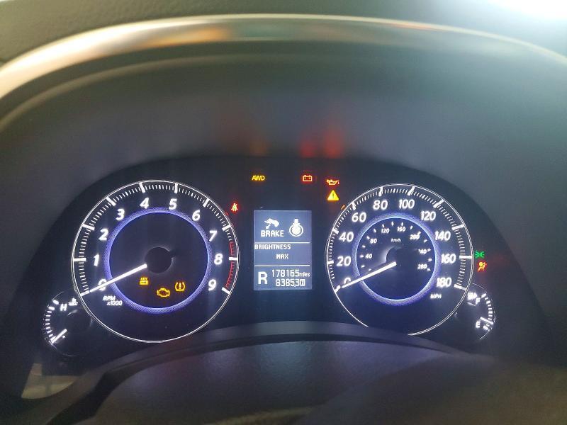 2017 INFINITI QX70 BASE — Фото 9 из 13