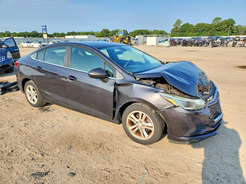 1G1BE5SM3H7100726 2017 CHEVROLET CRUZE photo no. 4