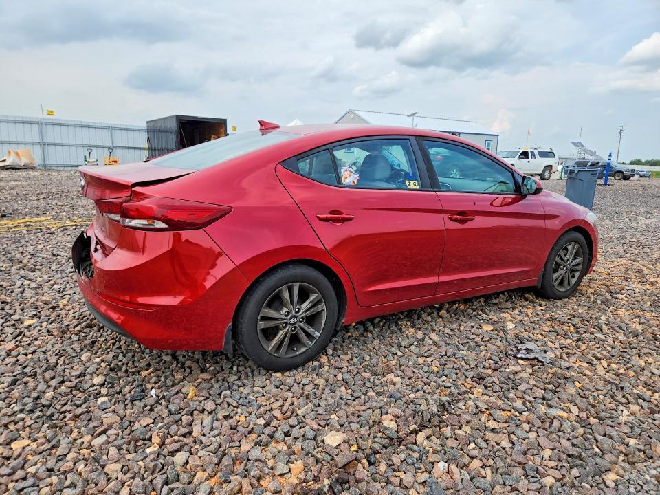 2017 HYUNDAI ELANTRA SE — Фото 3 из 12