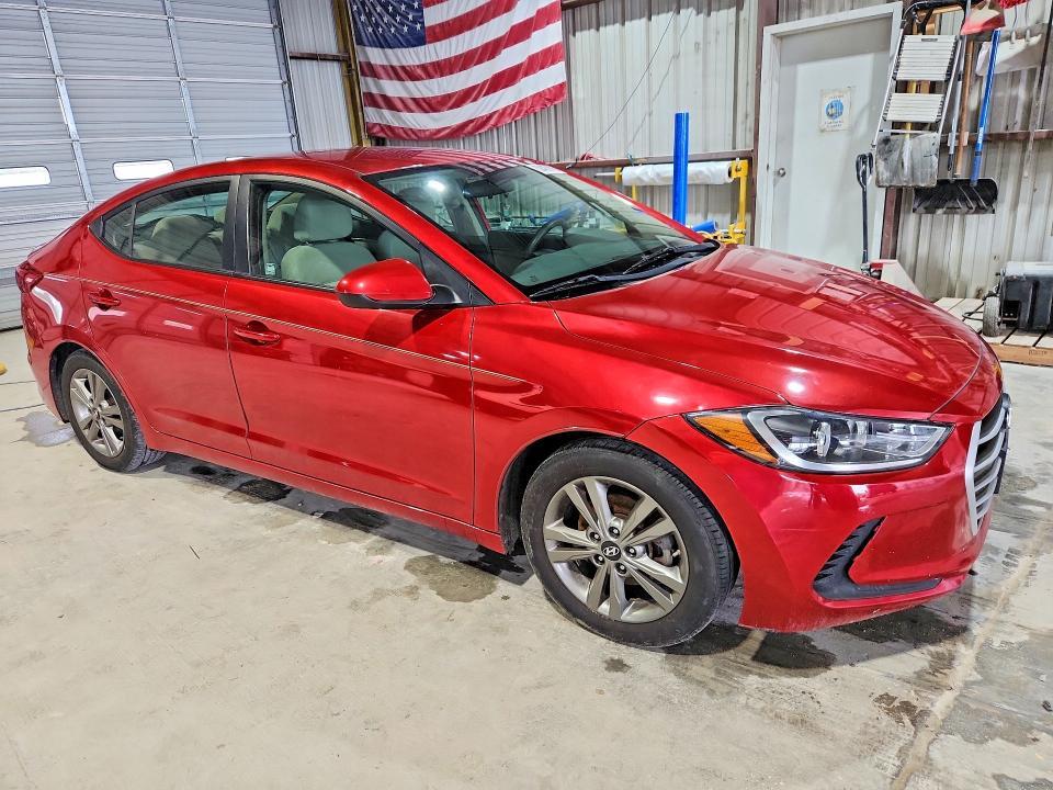 2017 HYUNDAI ELANTRA SE — Фото 4 из 12