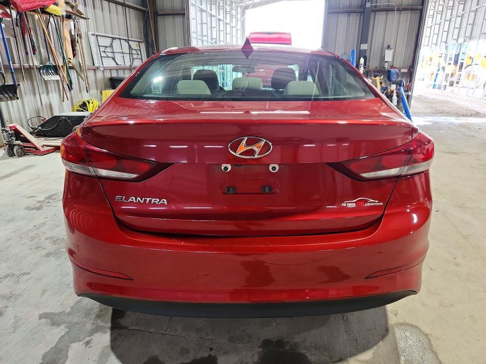 2017 HYUNDAI ELANTRA SE — Фото 6 из 12