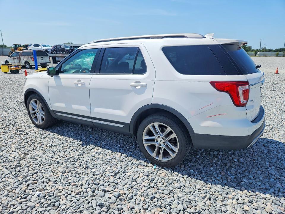 1FM5K7D87HGA96989 2017 FORD EXPLORER photo no. 2