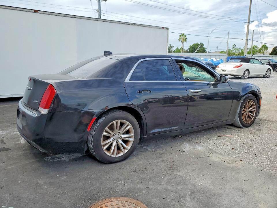 2C3CCAEG1HH662620 2017 CHRYSLER 300C photo no. 3