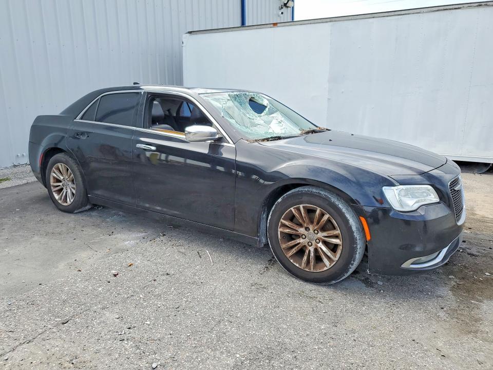 2C3CCAEG1HH662620 2017 CHRYSLER 300C photo no. 4
