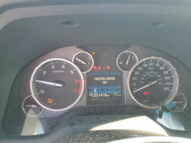 2017 TOYOTA TUNDRA SR5 — Фото 9 из 12