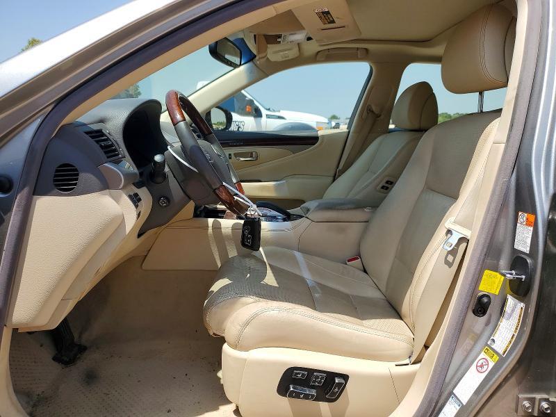 2016 LEXUS LS 460 — Фото 7 из 13