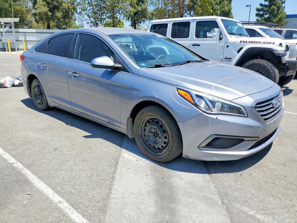 2016 HYUNDAI SONATA SE — Фото 4 из 12