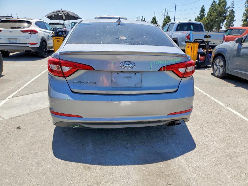 2016 HYUNDAI SONATA SE — Фото 6 из 12