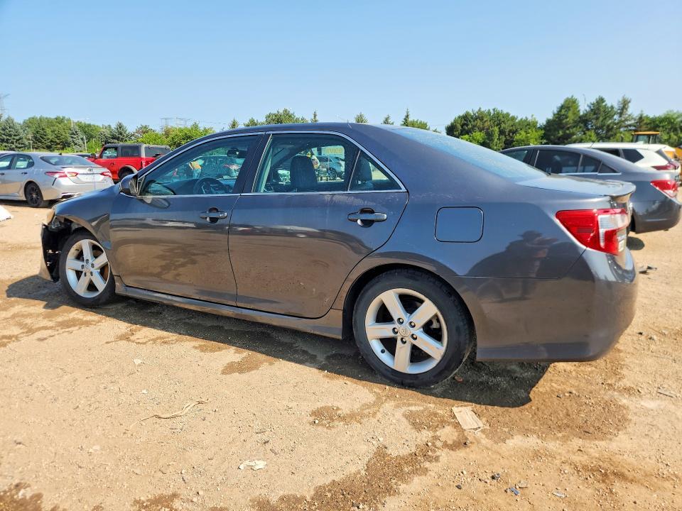 4T1BF1FK1DU297165 2013 TOYOTA CAMRY photo no. 2