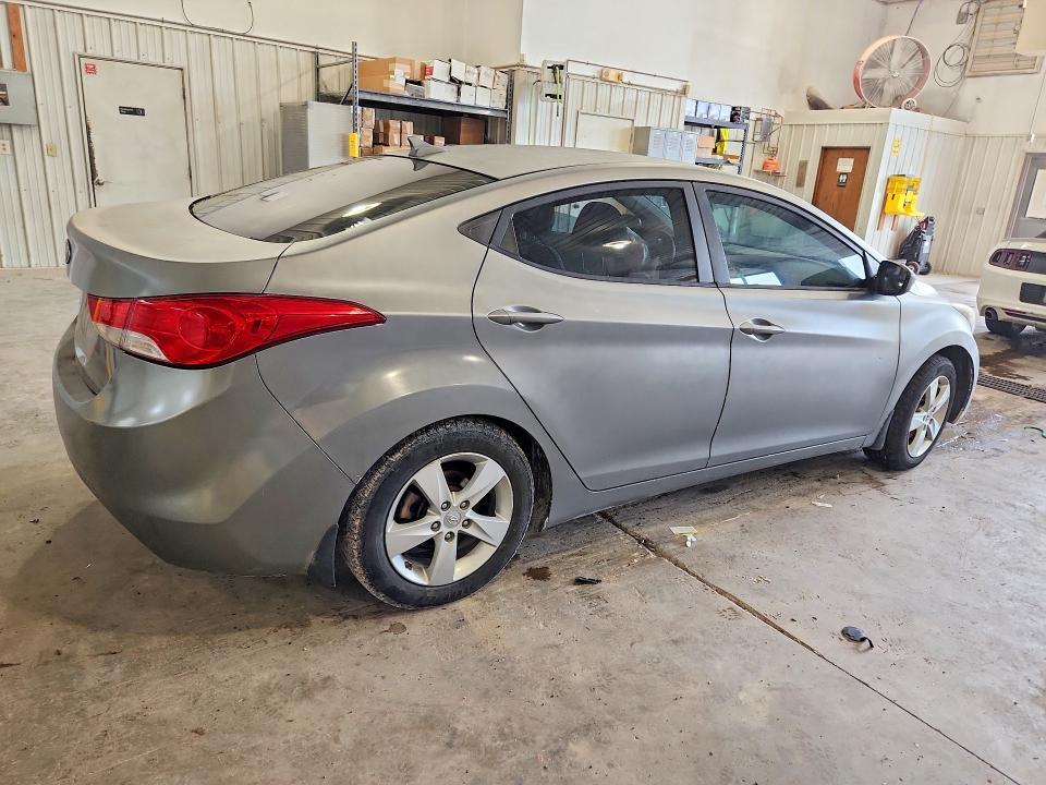 2013 HYUNDAI ELANTRA GLS — Фото 3 из 12