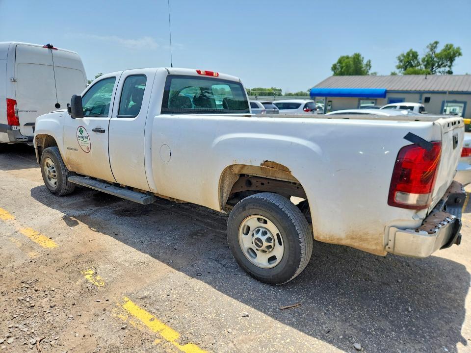 2013 GMC SIERRA C2500 HEAVY DUTY — Фото 2 из 12