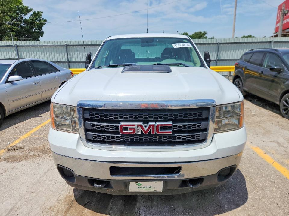 2013 GMC SIERRA C2500 HEAVY DUTY — Фото 5 из 12