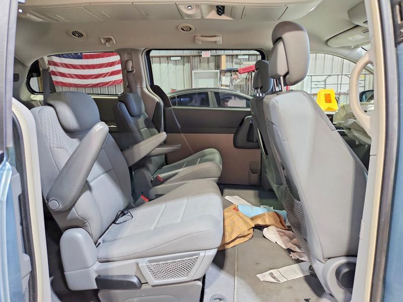 2010 CHRYSLER TOWN & COUNTRY — Фото 11 из 13