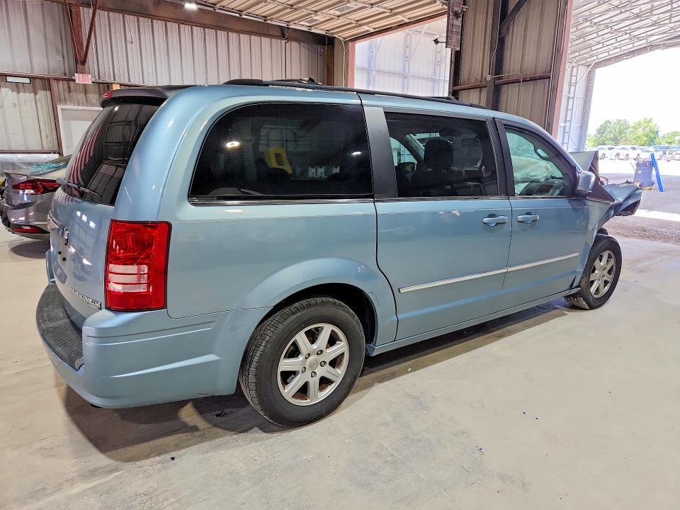 2010 CHRYSLER TOWN & COUNTRY — Фото 3 из 13