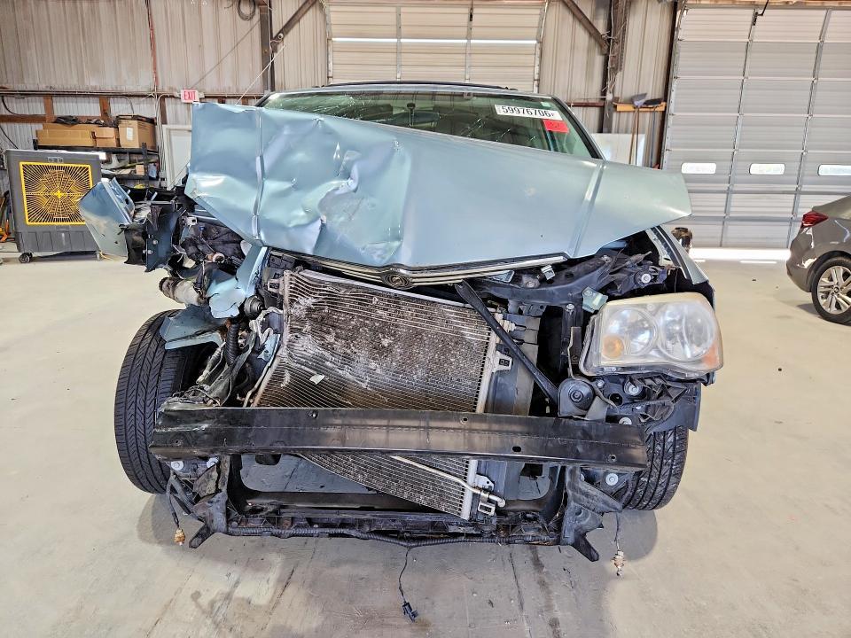 2010 CHRYSLER TOWN & COUNTRY — Фото 5 из 13